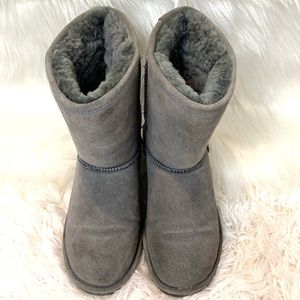 Bearpaw Emma Short Women’s Winter Boots in Grey